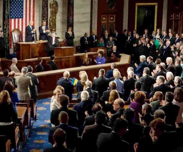 Цей американський політик підозріло робить велику ставку на біткойн на&hellip;