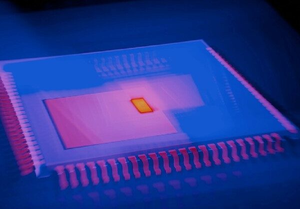 Китай запускає блокчейн-чіп, зберігаючи при цьому жорстку заборону на криптовалюту.