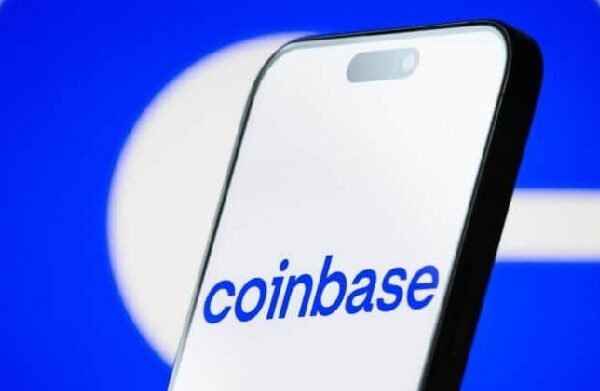 Coinbase конкурує за угоду з Cloudflare для створення стейблкоїна на…