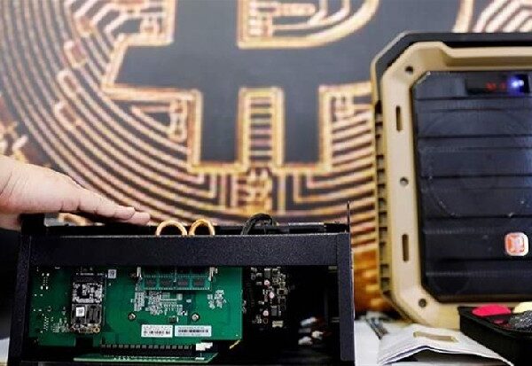 Великі майнери біткойнів заповнюють ринок біткойнами, щоб залишатися&hellip;